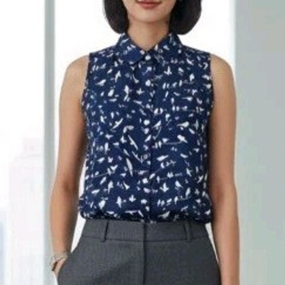 Olive & Oak Birds Print Shirt Womens XS Sleeveless Blouse Button Up Career Work